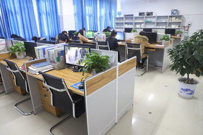 卓越中学2018年招生画册——计算机特色介绍